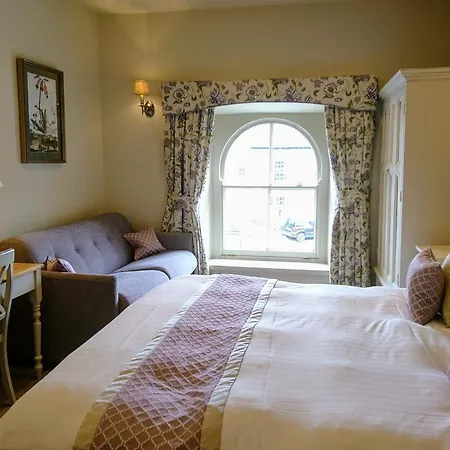 The Devonshire 3*